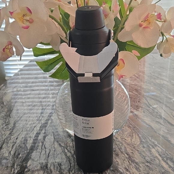 Stanley Matte Black IceFlow Bottle - Picture 2 of 3